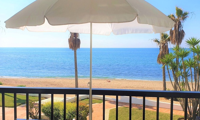 Sitio de Calahonda Apartamento | Casa frente a la playa - Vistas al mar - Dona Lola Beach Resort - Marbella - Mijas