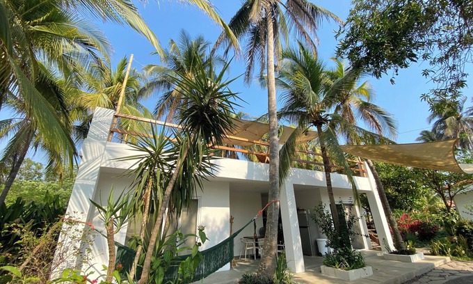 Sonsonate Cabaña | Beachfront Guest House Surrounded by Nature
