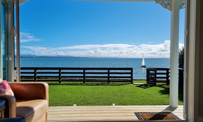 Clarks Beach Cabaña | Beachfront luxury, re-charge your soul... ♥ Pet friendly! Just ask 🥰
