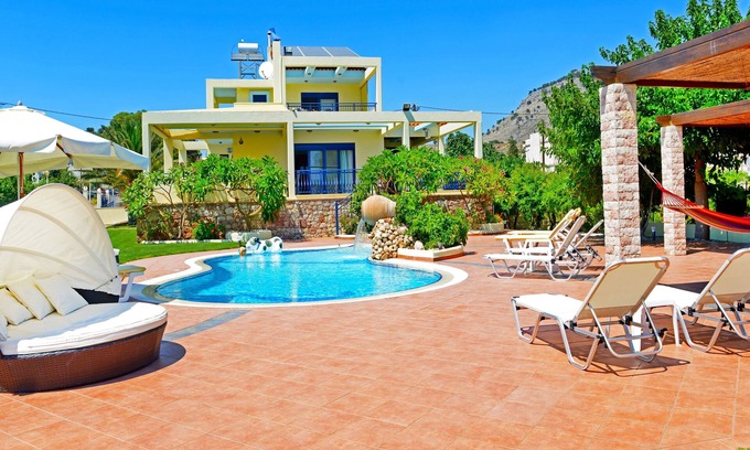 Lardos Villa | Villa frente al mar con piscina privada en Pefkos, Lindos, Rodas. "Villa Angelina".