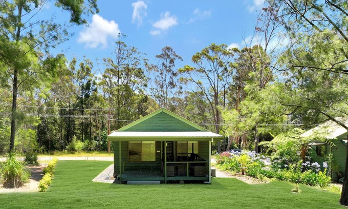 Kangaroo Valley Cabina | Beau Cabin - One Bedroom Cabin on Golf Course