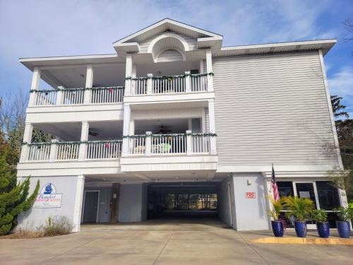 Morehead City Hotel | Beaufort Harbour Suites and Lodges