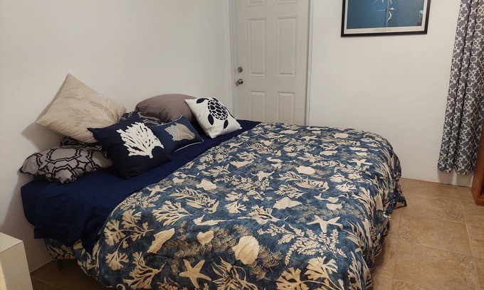 Somerset Village Apartamento | Beautiful 1-Bed House in Somerset Village