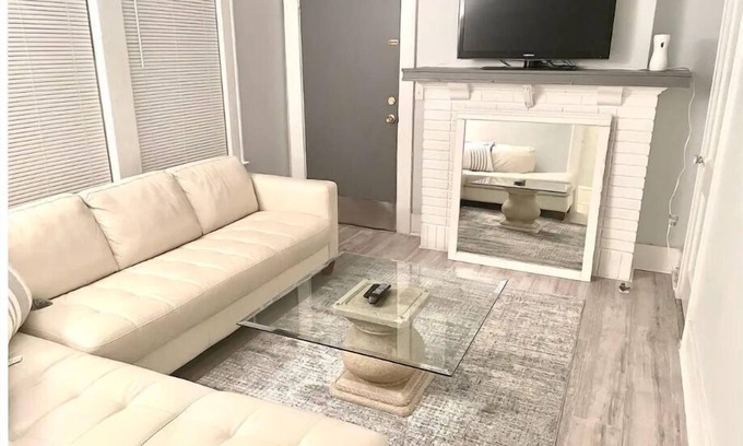 East Point Apartamento | Beautiful 1B/1B in Southwest Atlanta.