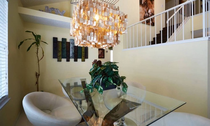 Perris Casa | Beautiful 4 Bedroom, 4 KING size Beds, COZY