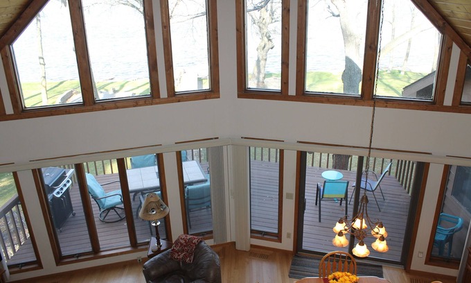 Brandon Casa | Beautiful 4 Bedroom Lake Home, on level lot, sandy beach, and beautiful views