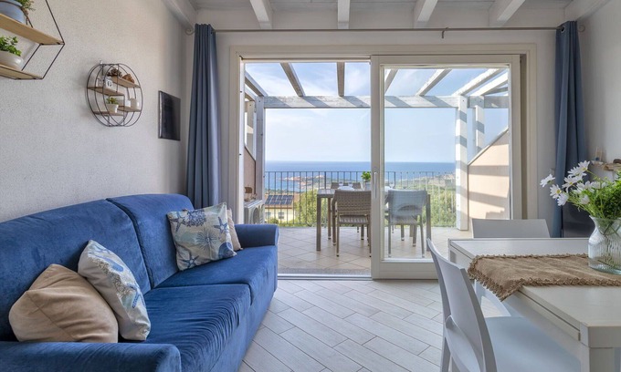 Paduledda Apartamento | Precioso apartamento para 4 personas con A/C, piscina, TV, terraza y mascotas permitida