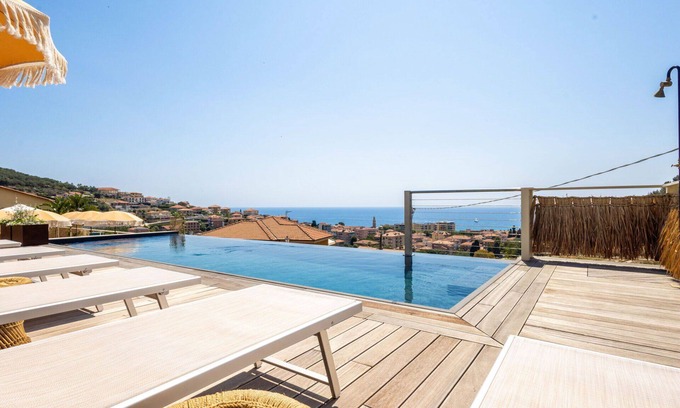 Pantai Apartamento | Acogedor apartamento para 4 personas con WIFI, A/C, piscina, TV y patio