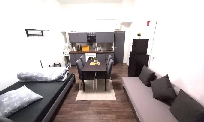 Augsburg-Goggingen Apartamento | Beautiful apartment with WIFI