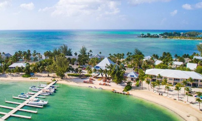 Rum Point Condominio | Hermoso condominio frente al mar en Cayman Kai / Rum Point