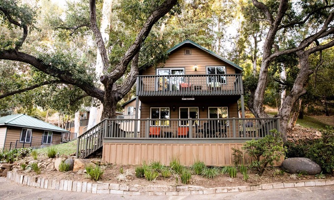 Escondido Cabina | Beautiful Cabin Hidden in San Pasqual Valley