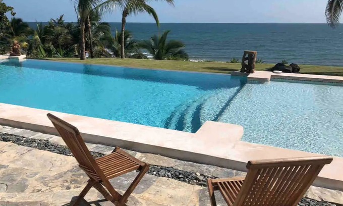 Pedasi Cabaña | Beautiful Casita with Ocean front infinity pool.