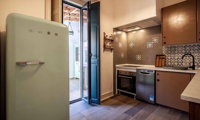 Falca Villa | Beautiful Classic Designed 3-bed Villa in Lisboa