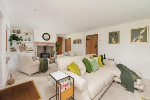 Chilcompton Casa | Beautiful Cottage nr Mendip Hills Private Parking