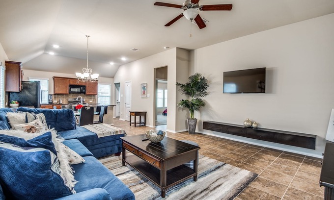 Houston Casa | Beautiful cozy home in a peaceful neighborhood!