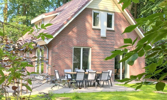 Garderen Casa | Beautiful detached bungalow for 8 people in Garderen on the beautiful Veluwe