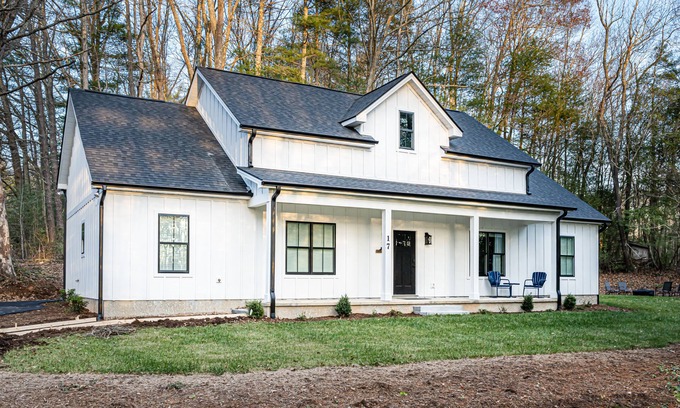 Fletcher Casa | Beautiful Farmhouse with Hot Tub and Fire Pit!