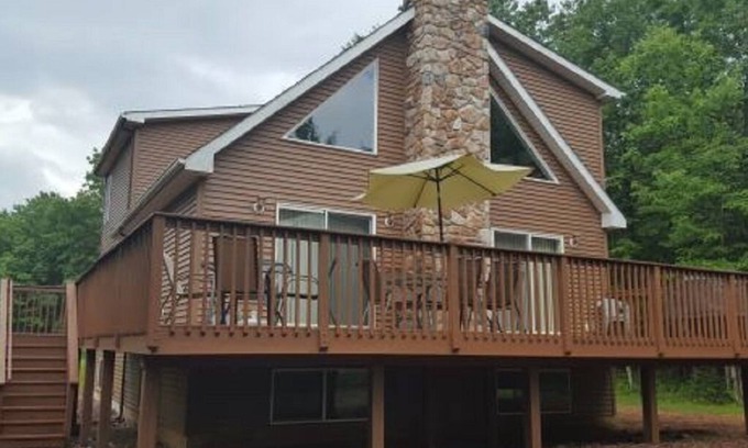 Albrightsville Chalet De Esquí | Precioso chalet de cuatro estaciones en la comunidad de lago con WIFI, aire acondicionado central