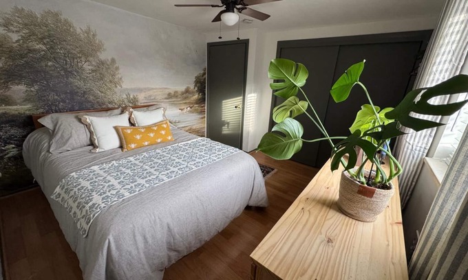 Golden Casa | Beautiful Furnished 2BR/1BA Home Near Lutheran Hospital & School of Mines