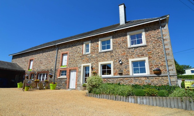 Tillet Apartamento | Casa de campo independiente en Sainte-Ode con un gran jardín