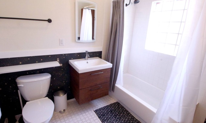 Coronado Casa | Beautiful Historic House in Trendy Coronado Just North of Downtown