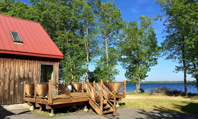 Three Mile Bay Casa | Hermosa casa del lago con playa privada