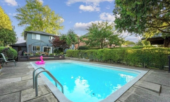 Lakeview Apartamento | Beautiful Lakehome in City with Private Pool😍