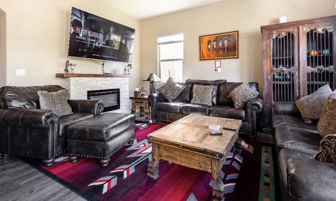 Santa Fe Casa | Beautiful, Luxurious, Comfortable- The perfect fit for your large group.