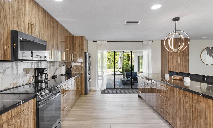 Coral Springs Casa | Beautiful Newly renovated large outdoor space areas