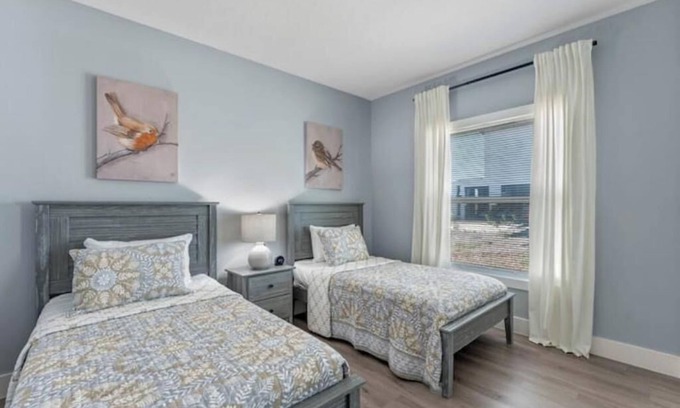 St. Cloud Casa | Beautiful off-grid Lake House!