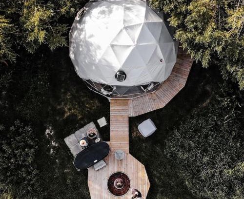 West Horsley Otro | Beautiful Olive Pod Geo Dome House with Hot Tub