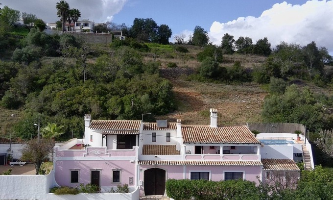 Sao Clemente Villa | Villa y cabaña: 2 camas dobles, 4 camas individuales, 2 cocinas, 4 duchas, 2 salones