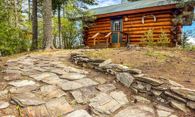 Tower Cabina | Beautiful Private Island Getaway-Boat Rental Available!
