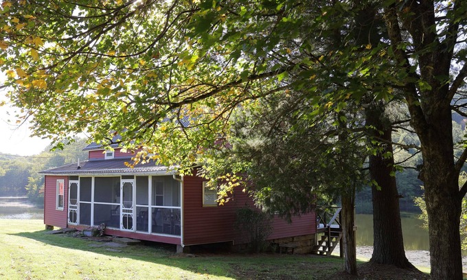 Freeport Cabaña | Beautiful Private Lakefront Cottage with Hot tub