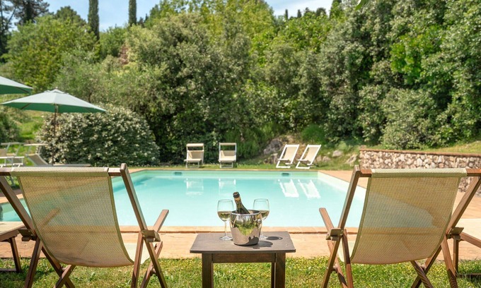 Villabuona Villa | Maravillosa casa de vacaciones privada con A/C, piscina privada, WIFI, TV, terraza, cerca de Lucca