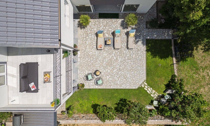 Tribalj Casa | Maravillosa casa de vacaciones privada para 8 personas con WIFI, A/C, piscina privada, TV y terraza