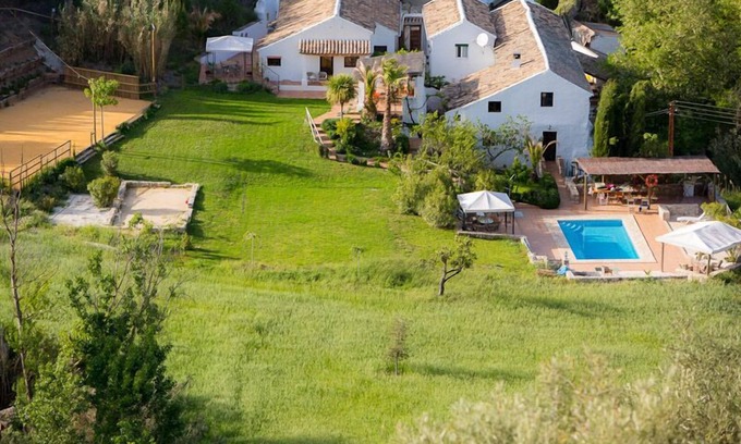 Iznajar Villa | Hermoso antiguo molino en el corazón de Andalucía. Plazas 20