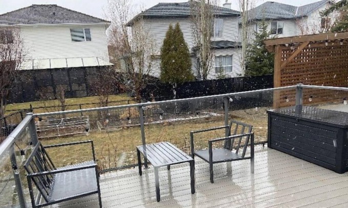 Southeast Calgary Casa | Beautiful SE home with Hot Tub