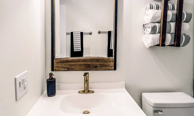 Lewisville Condominio | Beautiful Small Town Condo