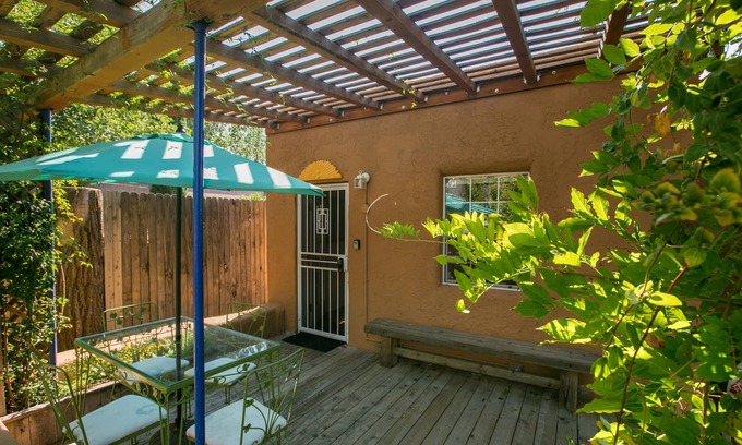 Nob Hill Casa | Hermosa casita del suroeste a poca distancia de la histórica colina Nob en la ruta 66.