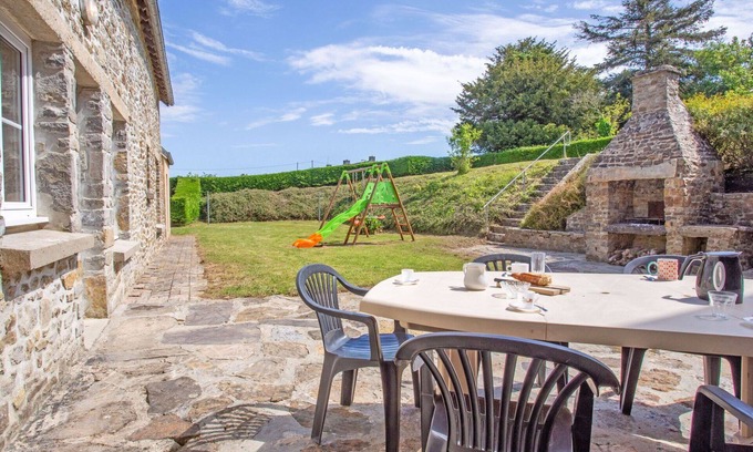 Portbail Casa | Estupenda casa de vacaciones para 6 personas con WIFI, TV, terraza y mascotas permitida