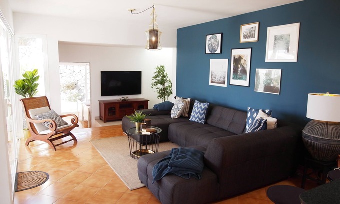 Playa Blanca Villa | Casa Mimi - Hermosa villa con piscina privada climatizada, vista al mar, cerca de la playa