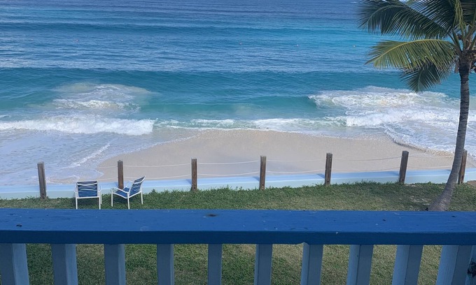 Paradise Island Complejo | Beautiful waterfront resort villa in Paradise Island, Bahamas. Sleeps 6.