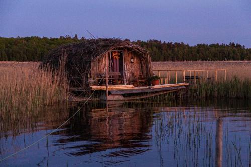 Usma Alquiler De Eote | Bebru māja - Beaver house
