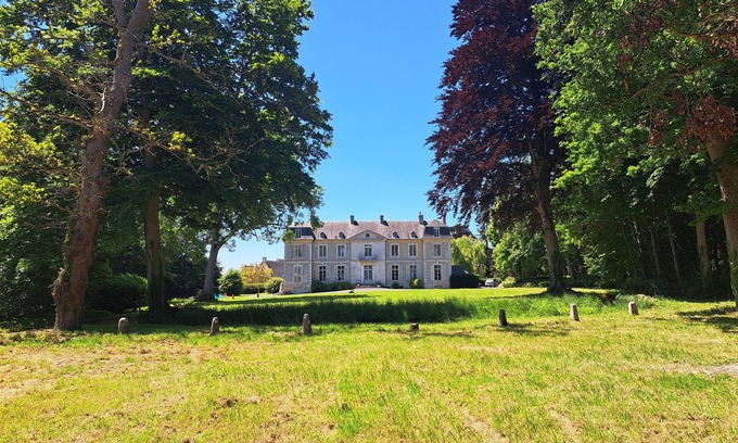 Agy Otro | Bed and breakfast at Château d'Agy