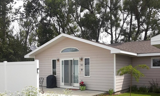 Bynum Casa | BEDS BY THE CREEK ... Justo en el borde de la ciudad