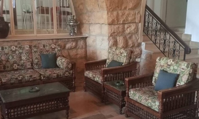 Duhur ash Shuwayr Casa | Beit Nemer Chemlan Arch house private garden sunset valley view 24/7 Electricity