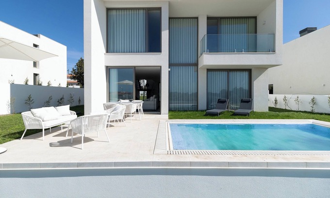 Sao Joao das Lampas Villa | Belemia Grey Villa, Sintra, Lisbon