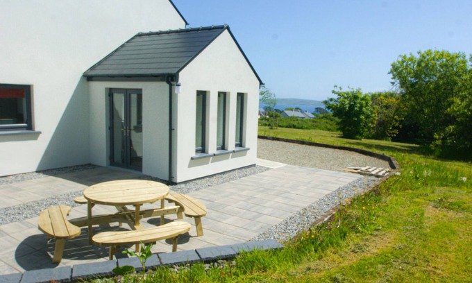 Kilcrohane Casa | Bell View (TR3) Holiday Home Sheeps Head by Interhome