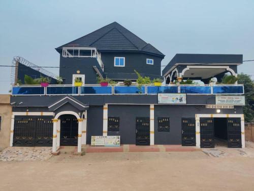 Lome Complejo | Belle Villa